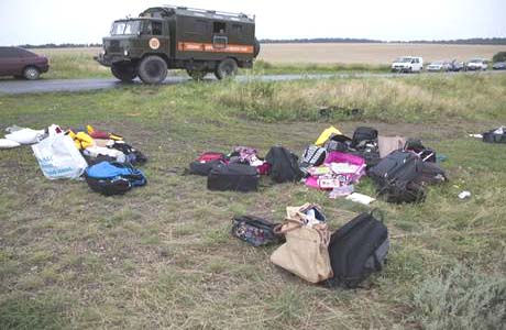 Ucrânia resgata 181 corpos no local da queda do avião malaio