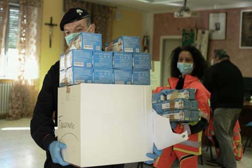 Balanço da pandemia no mundo neste domingo 