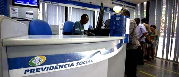 INSS: salários de aposentados e militares que ajudarão a reduzir filas podem chegar a R$ 4,2 mil