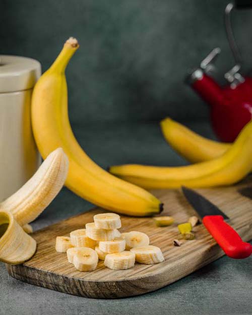 Uma banana por dia pode prevenir mais da metade dos casos de câncer em pessoas com risco hereditário, mostra estudo
