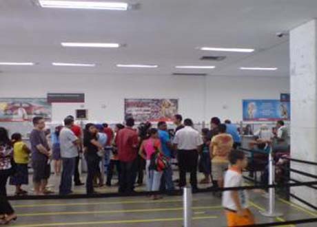 Último dia para pagamentos de contas e boletos em 2014 