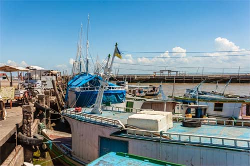 Embarcação do TRE naufraga com mesários, militares e material eleitoral no AP