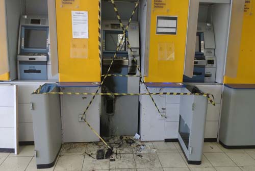 Caixa eletrônico do Banco do Brasil é arrombado em Murici