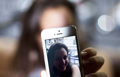 Jovens brasileiros trocam Facebook por aplicativos de mensagens