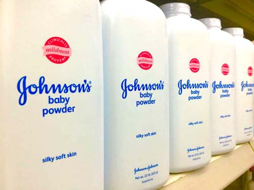 Johnson & Johnson deixará de vender talco suspeito de causar câncer