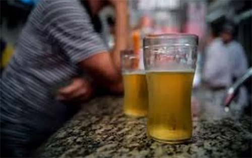 Homem é preso suspeito de agredir a própria mãe por não conseguir dinheiro para comprar bebidas