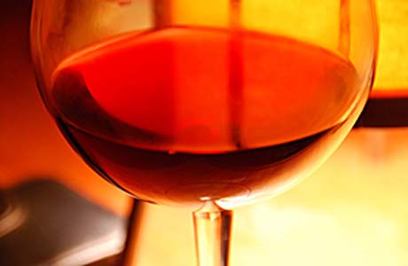 Estudos contrariam ideia de que beber um pouco faz bem ao coração