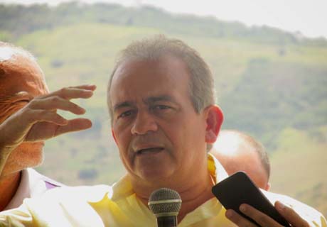 Governo Beto Baia lança pedra fundamental da UPA em União dos Palmares
