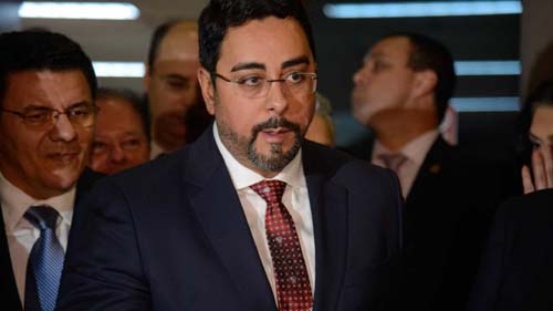 Bretas ordena sequestro de R$ 237 milhões em bens do advogado de Lula