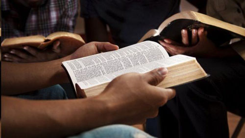 Governo de Angola oficializa afastamento de brasileiros da Igreja Universal no país