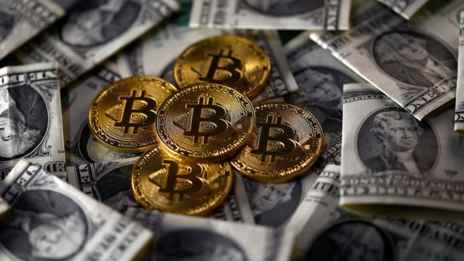 Bitcoin: o que é e como funciona a moeda virtual