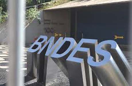 Petrobras gera perda de R$ 2,6 bilhões ao BNDES