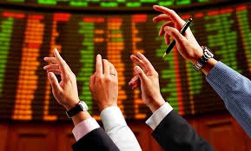 Apoiado por alta da Petrobras, Ibovespa sobe mais de 1%; dólar vai a R$ 5,57