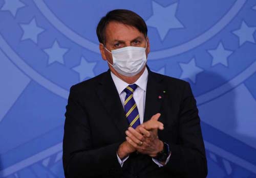 Bolsonaro encara dilema entre auxílio emergencial e o teto de Paulo Guedes