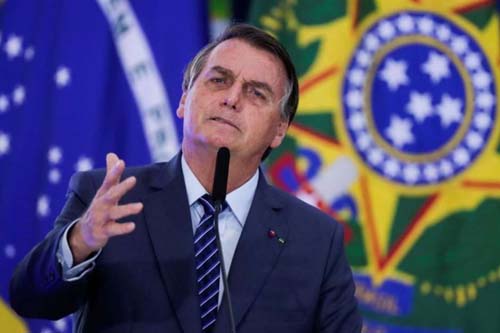 Bolsonaro defende cloroquina e critica CPI: 