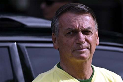 Bolsonaro marca despedida com aliados e viaja para os EUA ainda nesta semana