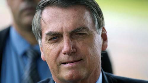 Bolsonaro diz que se reuniu com ministro para debater formas de diminuir preços de combustíveis