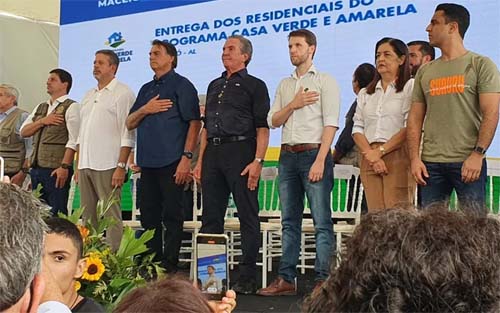 Em Maceió, Bolsonaro foca em divulgar ações do Governo, ignora Lula e diz que é contra o aborto