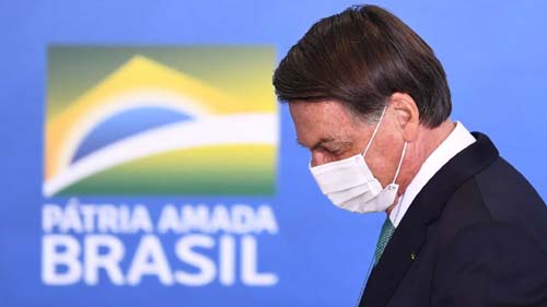 Bolsonaro: Sou um presidente leal aos militares e que respeita a Constituição