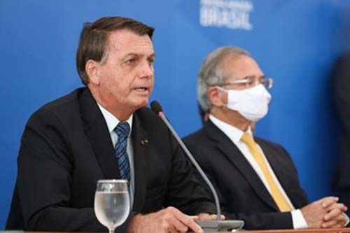 Com sobrevoo pelo Pinheiro, Bolsonaro poderá conhecer a tragédia dos bairros em Maceió