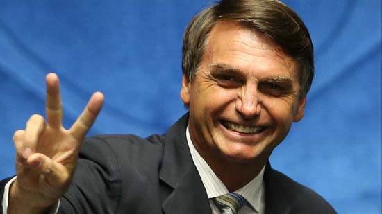 Para não se indispor com eleitorado, Bolsonaro esconde propostas