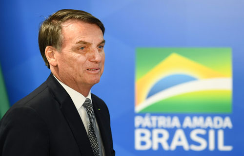 Bolsonaro diz que novo Bolsa Família pode se chamar Bolsa Brasil