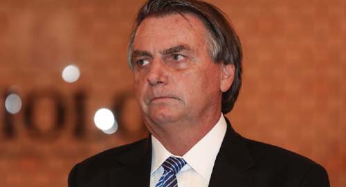 Valor médio do novo Bolsa Família será de R$ 300, diz Bolsonaro