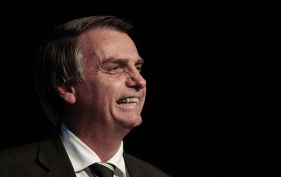 Bolsonaro questiona escravidão e ditadura