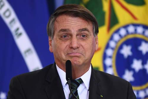 Bolsonaro diz que foi citado em mensagens da Lava Jato e quer acesso a elas para divulgar