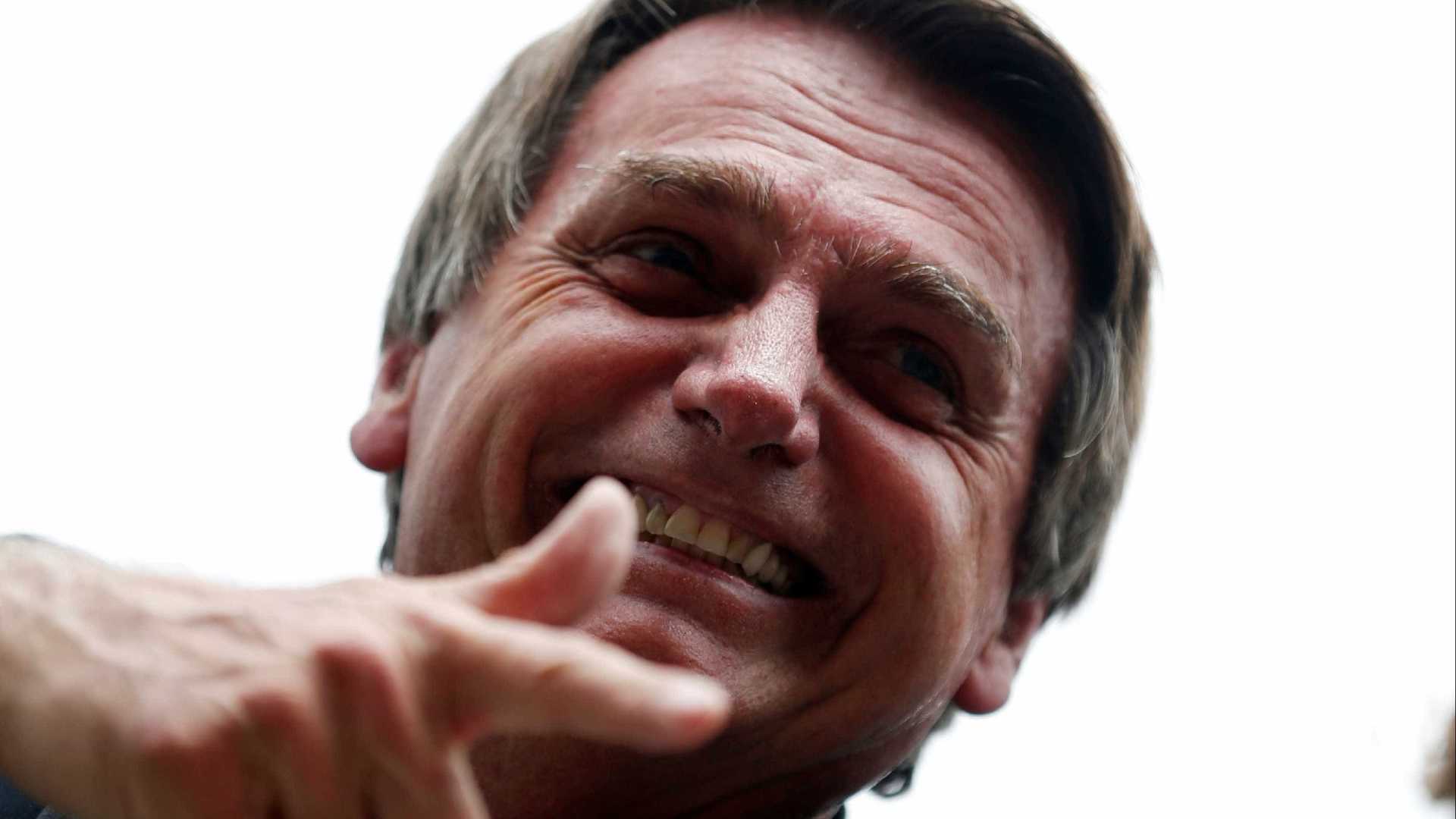 Bolsonaro é submetido a nova cirurgia de emergência