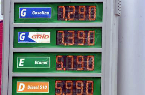 Rio e Aracaju têm preço da gasolina mais caro do País na quinzena, diz pesquisa