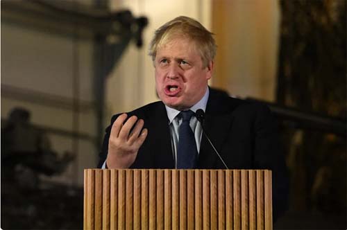 Boris Johnson 'sobrevive' a voto de desconfiança que poderia tirá-lo do cargo