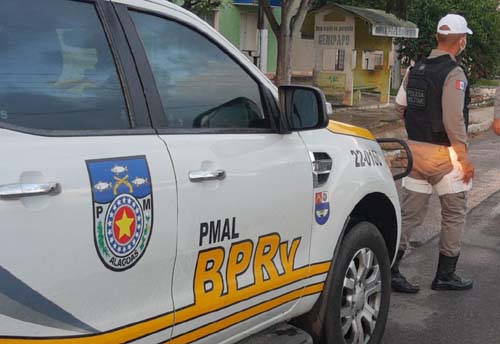 BPRv autua jovens com escapamentos barulhentos nas rodovias