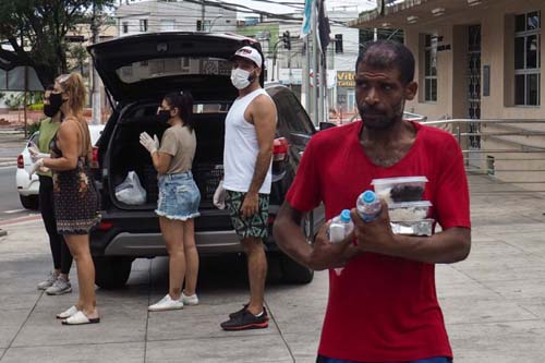 Coronavírus: Brasil tem 553 mortes e 12.056 casos confirmados, diz Ministério da Saúde