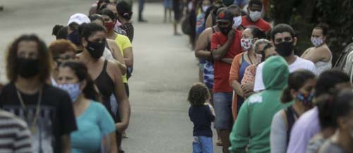 Mais de 87% dos adultos brasileiros precisou sair de casa na última semana, diz Ministério da Saúde