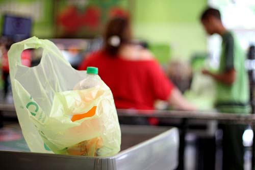 Endividamento no Brasil bate recorde e passa de 12 milhões de famílias