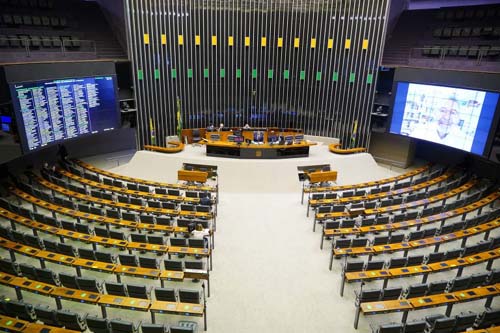 Câmara pode votar na quarta-feira projeto que define crimes contra o Estado Democrático de Direito  