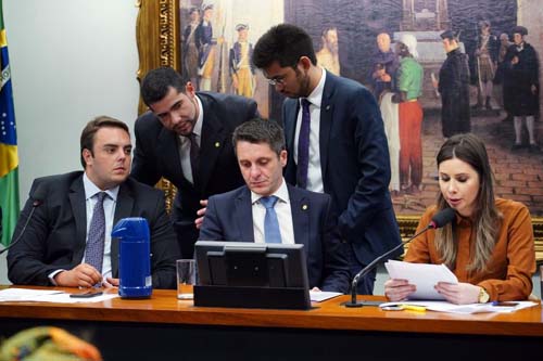 CCJ aprova admissibilidade da proposta que permite prisão após segunda instância