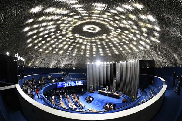 Senado: gastos com despesas médicas explodem e chegam a R$ 14 milhões