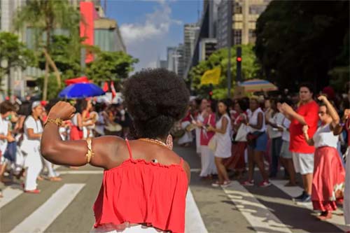 8 em cada 10 brasileiros acham que o Brasil é um país racista, revela pesquisa