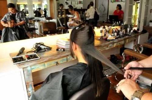 IBGE: setor de serviços recua 0,2% de janeiro para fevereiro