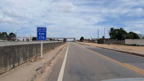 Às margens: a prostituição como sustento de travestis no interior de Alagoas