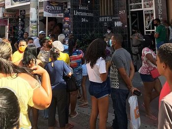 Homem esfaqueia mulher e a si mesmo após discussão em hotel no Centro de Maceió