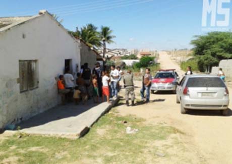 Jovem tenta defender irmã em briga de marido e esposa e por pouco não é assassinado 