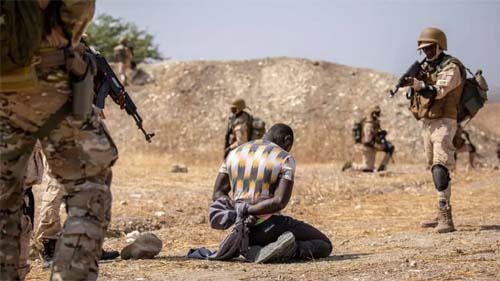 Cerca de 170 pessoas foram executadas em três aldeias de Burkina Faso, diz autoridade