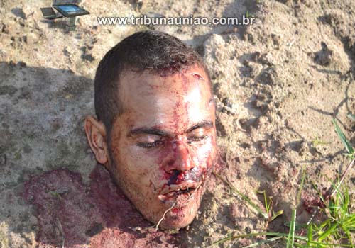 Cena de Terror - populares encontram corpo separado da cabeça na margem da AL-205 na periferia de União dos Palmares