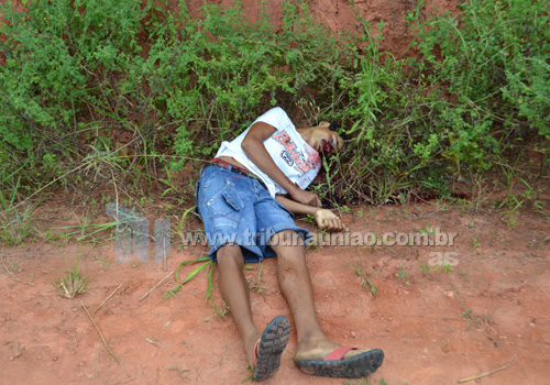 Populares encontram cadáver com tiro no rosto na zona rural de União dos Palmares