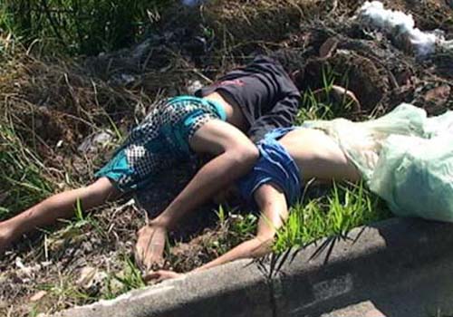 Jovens são mortos a tiros por desconhecidos 