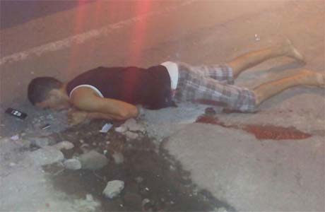 Jovem ainda não identificado é executado na Praça Padre Cícero em Arapiraca