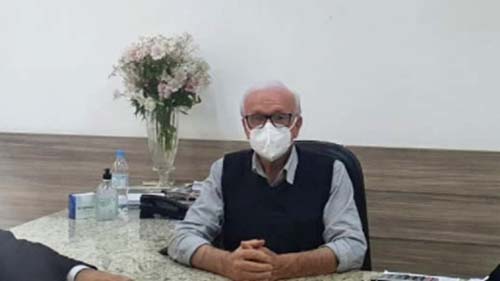 Prefeito de Palmitinho é esfaqueado por uma mulher dentro da prefeitura